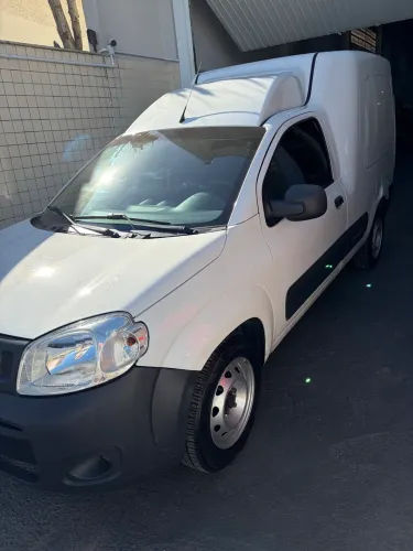 Fiat Fiorino Furgão Work. Hard 1.4 Flex 8V 2P 2017