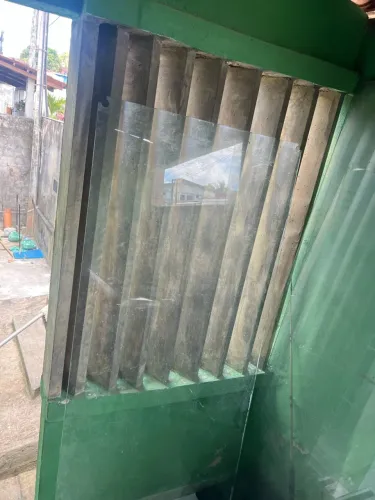 Portas e bancadas de vidros (Leiam a descrição)