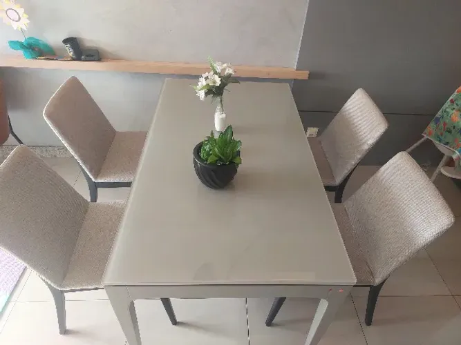 Mesa de Jantar Áurea Líder com 4 Cadeiras