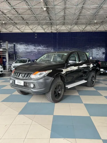 Mitsubishi L200 Triton Sport GLX 2.4 CD Diesel Mec. 2020