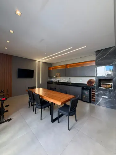 LINDA CASA A VENDA SAGRADA FAMILIA, 03 QUARTOS, 01 SUITE, AREA GOURMET