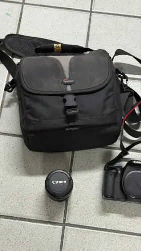 cânon t3i com bag, lente 18/55 cartão , carregador, parcelo no cartão