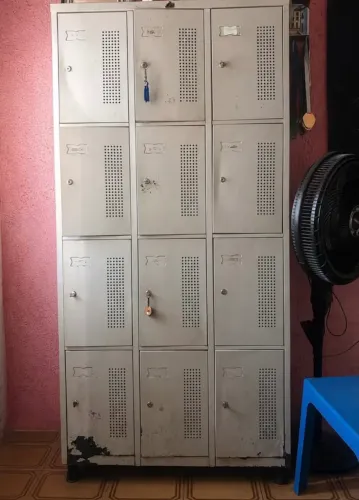 ARMÁRIO DE AÇO - 12 portas