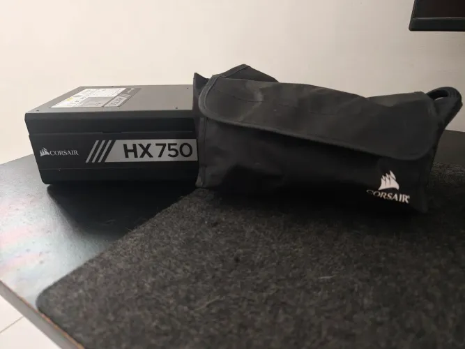 Fonte Modular Corsair HX750 Platinum - Leia o anúncio