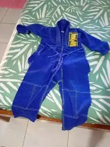 Kimono infantil