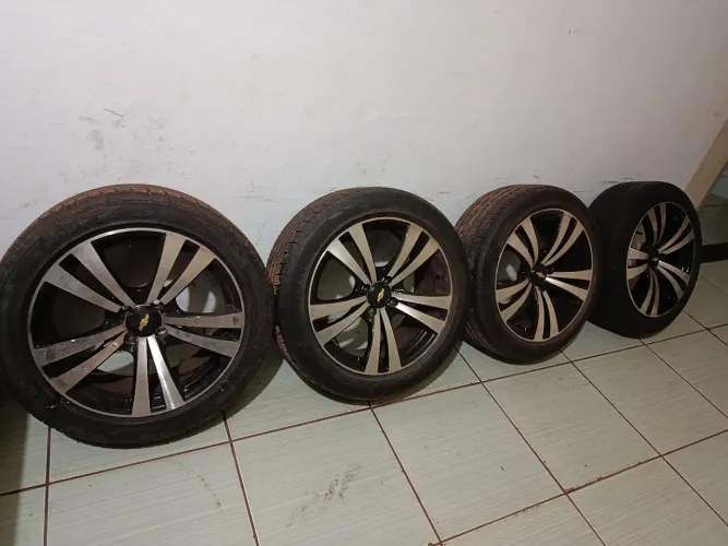 Roda 17 com pneu