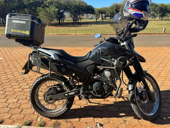Lander 250 ano 21/22 com acessórios