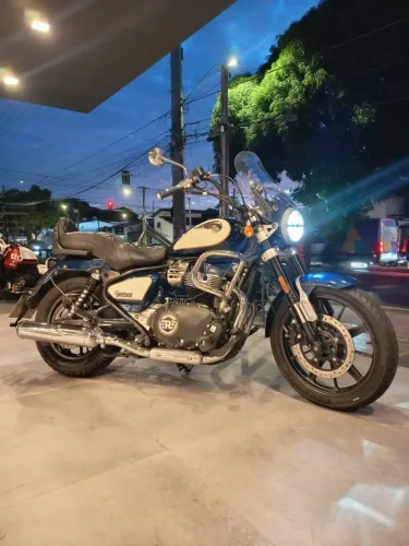 Royal Enfield Super Meteor 650 2025