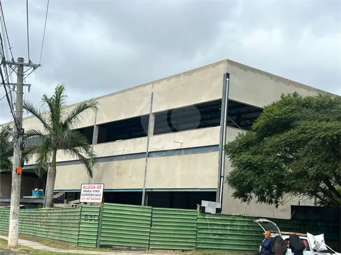 Prédio inteiro para locação em Chácara são joão - SP