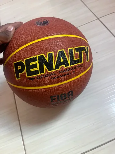 BOLA DE BASQUETE PENALTY MASCULINO OFICIAL CROSSOVER PRO 7