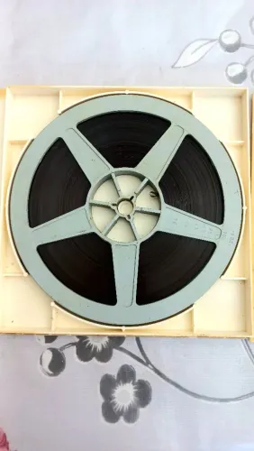 Dois filmes super 8 mm Buck Rogers parte 1 e 2