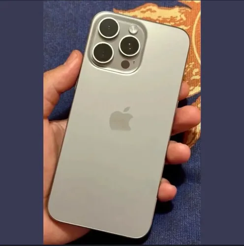Vendo ou troco iPhone 15 Pro Max 