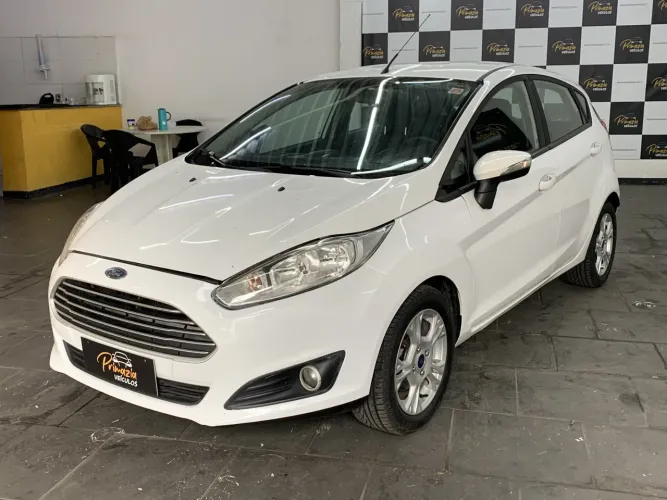 Ford Fiesta 1.6 SE Hatch 16V Flex 4P Powershift 2014
