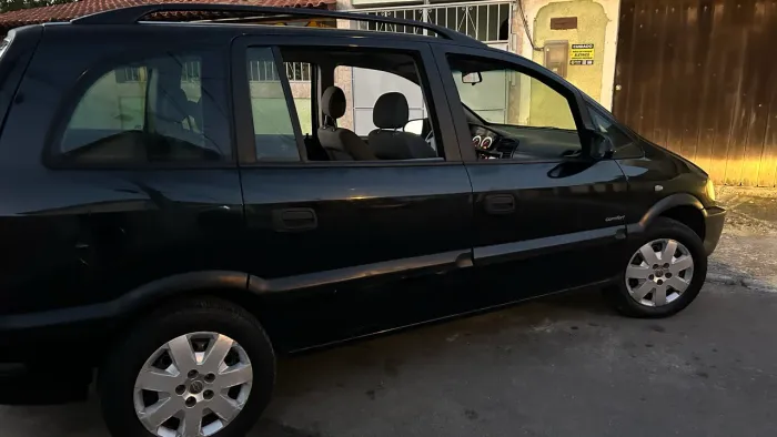 Chevrolet Zafira Comfort 2.0 MPFI Flexpower 8V 5P 2012