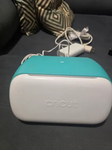 Máquina de Corte Cricut Joy + Kit com Vinis e Transfer Tape