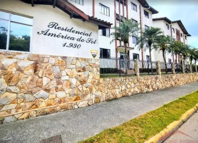 Apartamento com 3 dormitórios à venda, 90 m² por R$ 350.000,00 - América - Joinville/SC