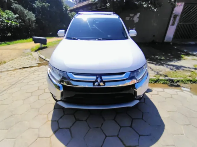 Mitsubishi Outlander 2.0 16V 160cv Aut. 2016