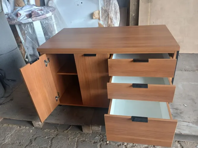 Rack escritório, novo,1.20m x 60cm x 65cm, 3 gaves, 2 portas, 2 prateleiras