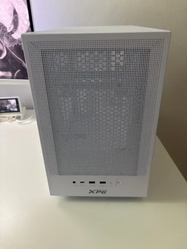 Gabinete XPG Valor mesh nano