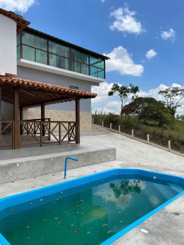 OPORTUNIDADE EM GRAVATÁ! 3 casas em 1