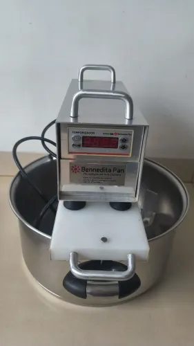 Vendo panela de mexer brigadeiro automática Benedita pan