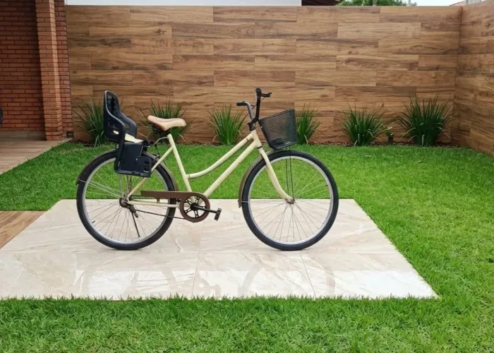 Bicicleta com Cadeirinha