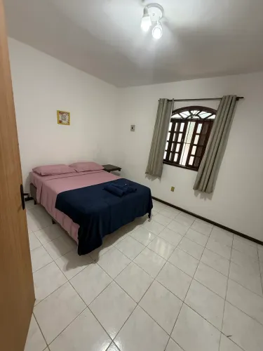 Vendo duas camas box nunca usada com 08 meses de comprada