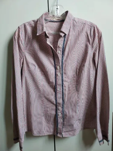 Camisa Social Feminina Beluga Listrada Tam. P - Manga Longa