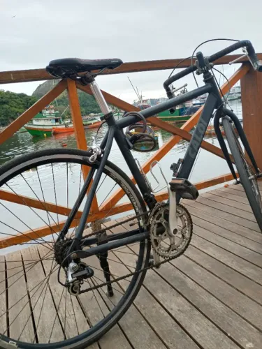 Bicicleta - Caloi 10 Speed (Pneus Pirelli)