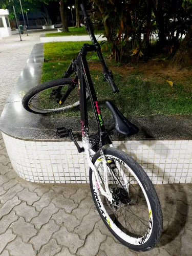 Viking Tuff 44 Aro 26 - Bike para Grau / Freeride - Muito Conservada