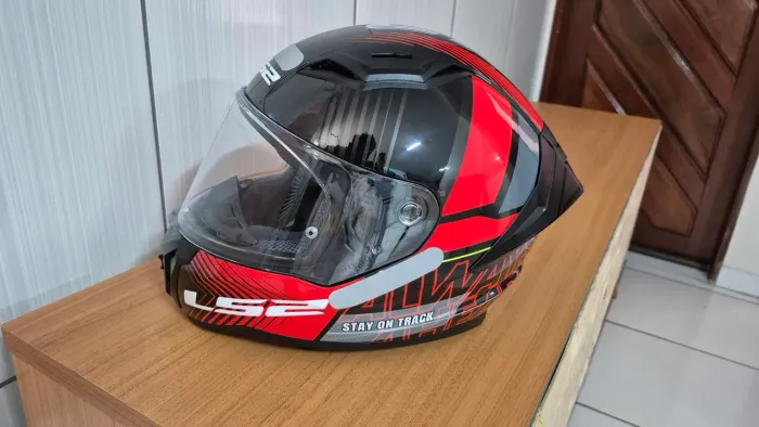 Capacete moto LS2