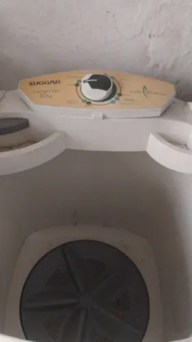 Vendo esse tanquinho 10 k marca Suggar 