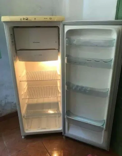 Geladeira pequena