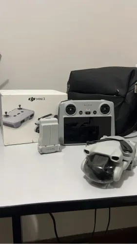 Drone Dji com controle com tela