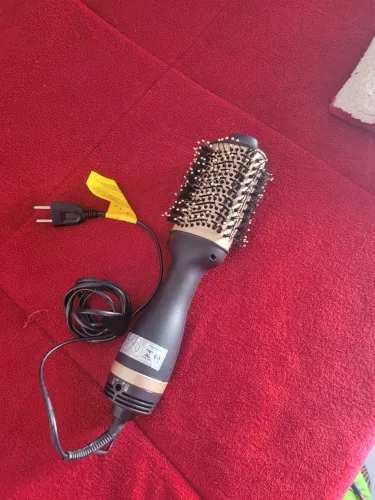 Escova de cabelo mondial