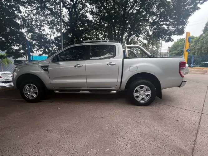 Ford Ranger XLT 2.5 16V 4X2 CD Flex 2014