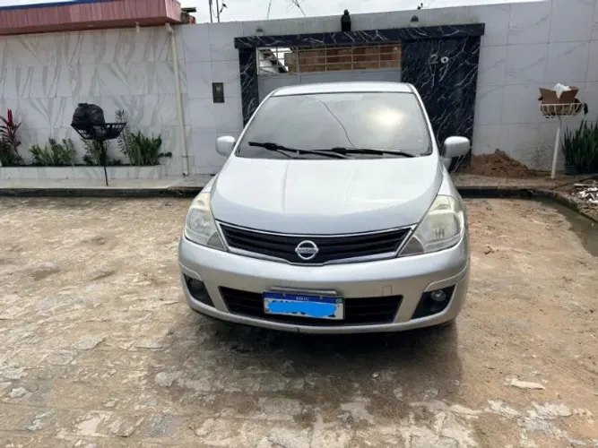 Nissan Tiida S 1.8/1.8 Flex 16V Mec. 2012