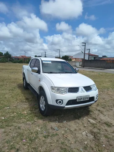 Mitsubishi L200 Triton HPE 3.2 CD TB Int.diesel AUT 2013