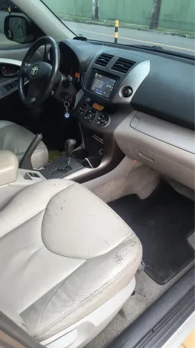 Toyota RAV4 2.4 4X2 16V 170cv Aut. 2011