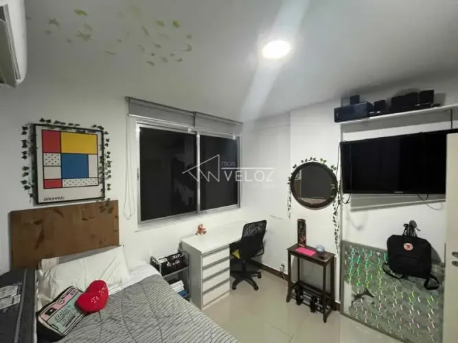 Apartamento - / Residencial / Flamengo