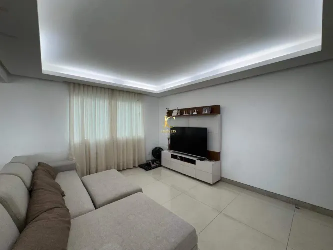 Cobertura à venda em Divinópolis/MG (Santo Antônio) | 4 quartos, 3 suítes | 180m² | 2 vaga