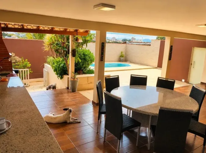 Vendo Casa no Centenário em Campo Belo MG