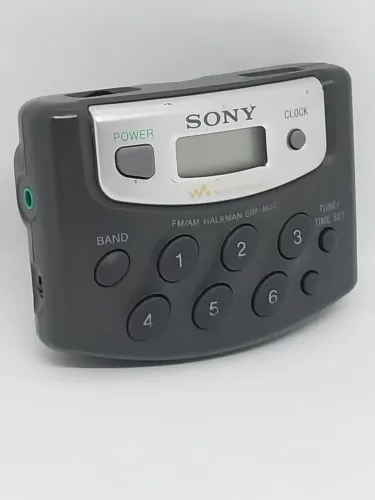 Rádio Portátil Sony Walkman SRF-M37 - Item Raro (Leia o anuncio)