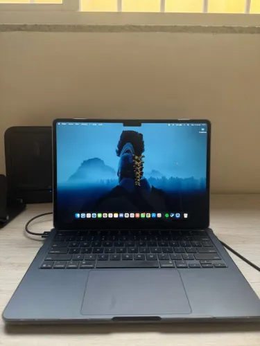 MacBook M4 - excelente estado