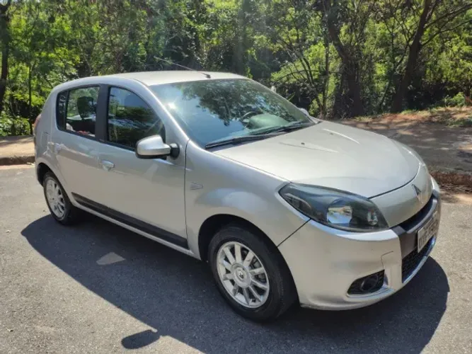 Renault Sandero Privilège Hi-flex 1.6 8V 5P 2014