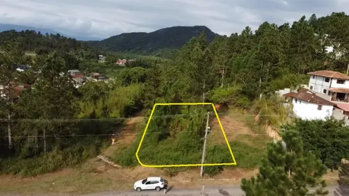 Lote 27 de Esquina com 432m² no Massaguaçu, ideal para Casas ou Sobrados em ZER