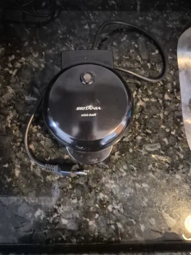 waffle maker britania mini cheff preto 220v