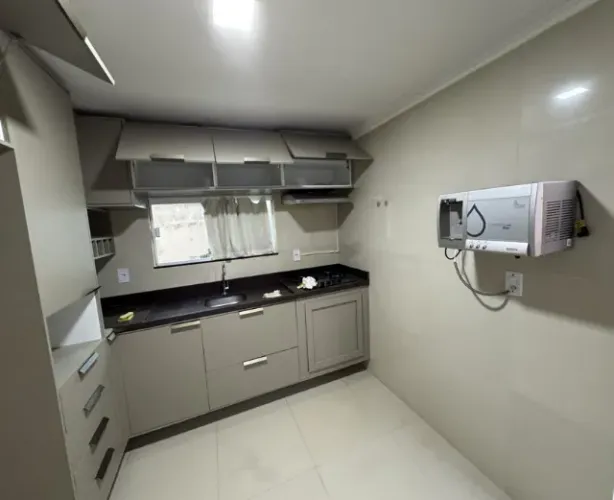 Aluga-se Residencial 4/4 prox UERN