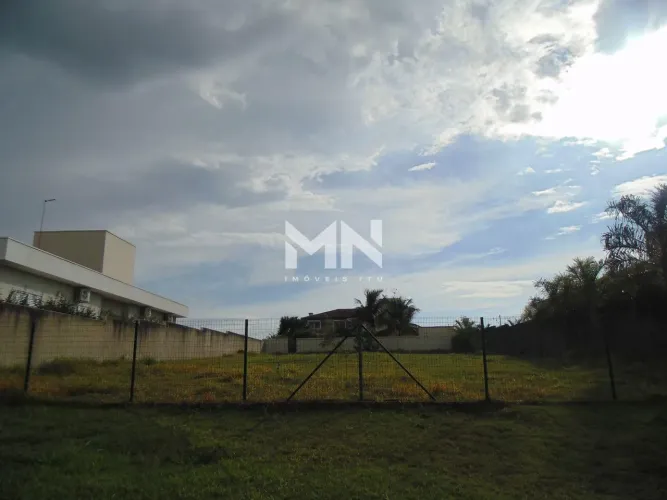 Terreno à venda no Condomínio Xapada Parque Ytu em Itu/SP.