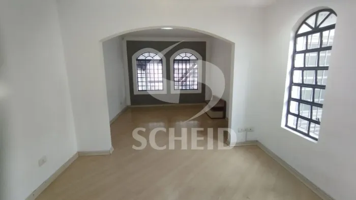 Sobrado para locação em ótima localização, próximo a Av. Cupecê.